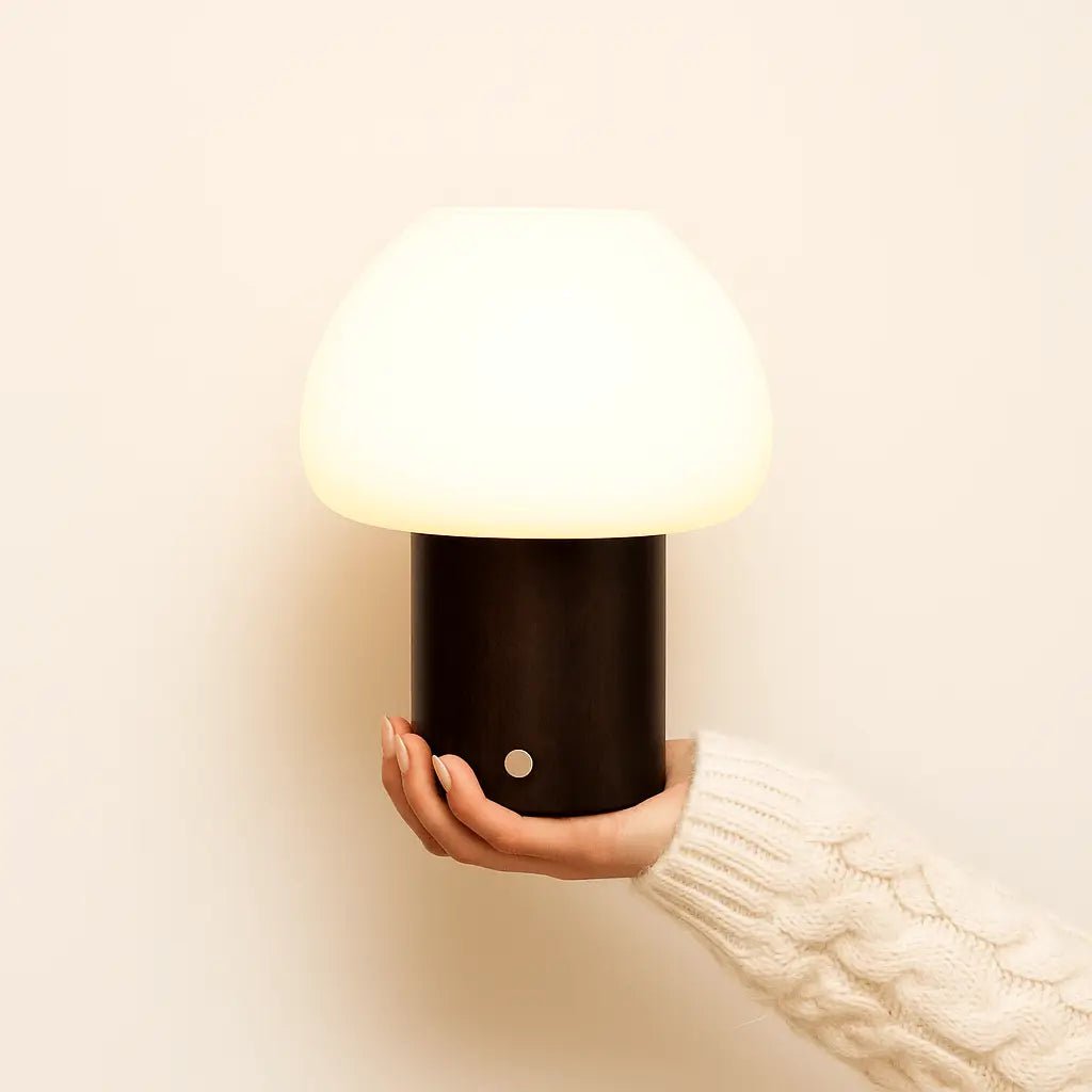 Fynn Mörkbrun Trälampa, Uppladdningsbar