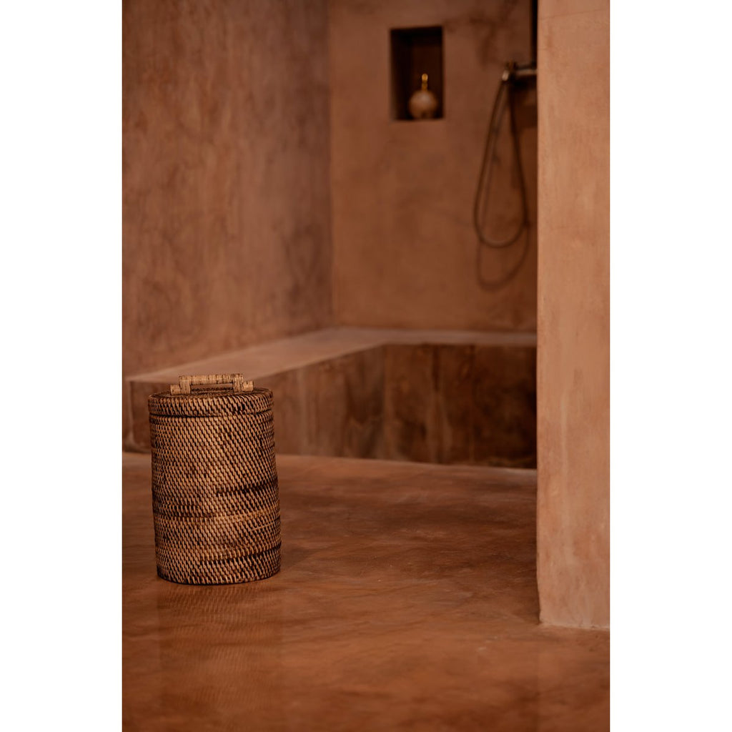 Rattan-korgen Hög, Naturbrun – med Lock