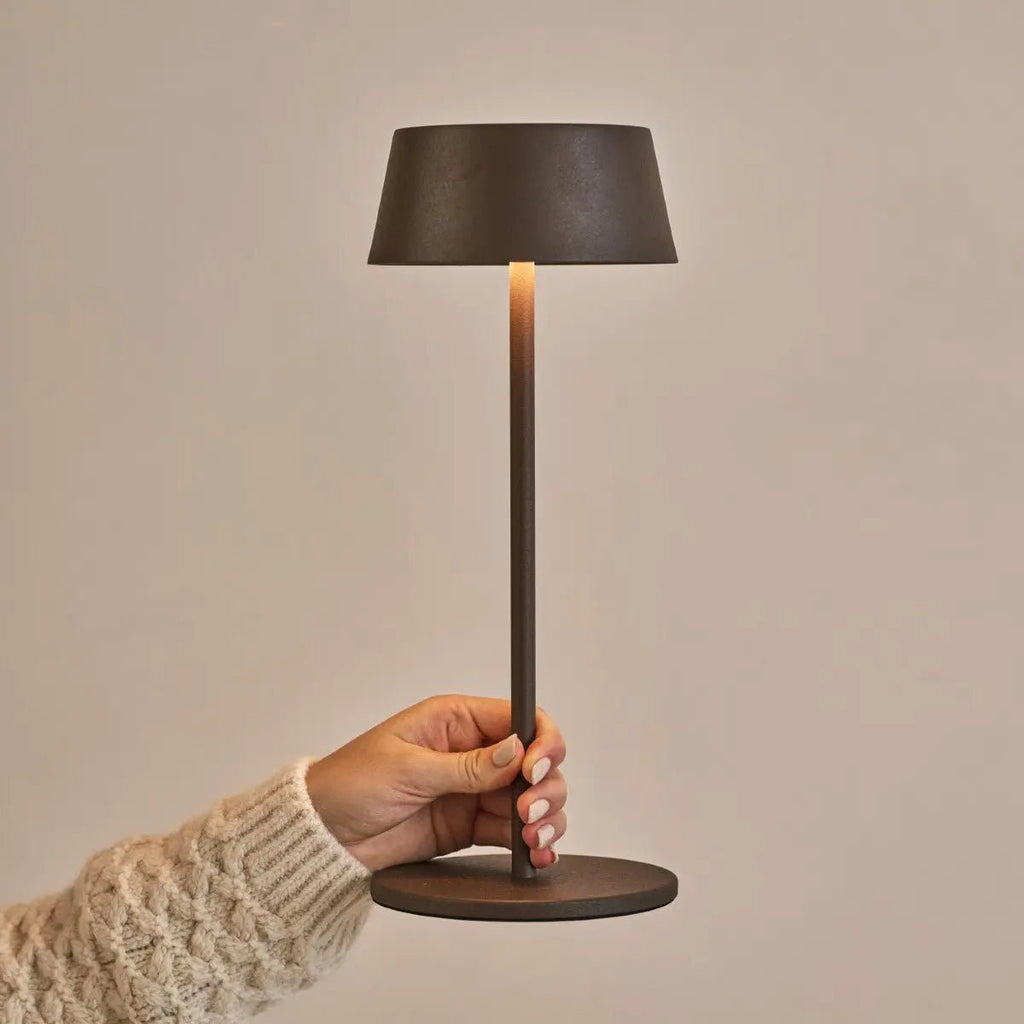 Bordslampa i Trä Hugo Mockabrun