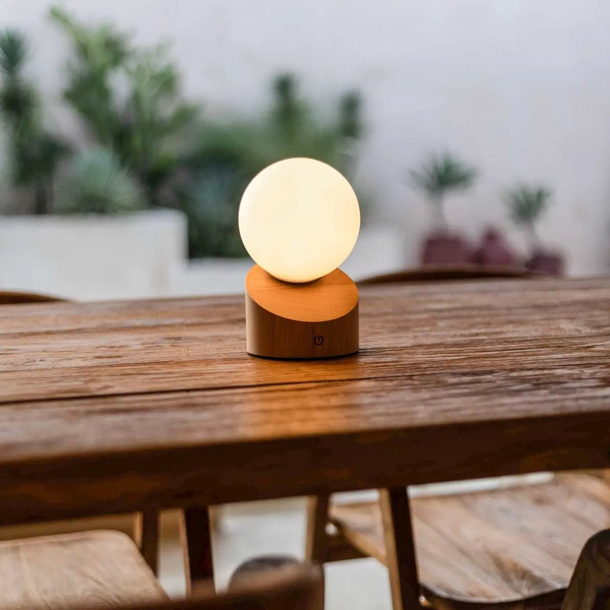 Morris – Sladdlös Uppladdningsbar Mini-Bordslampa i Natur