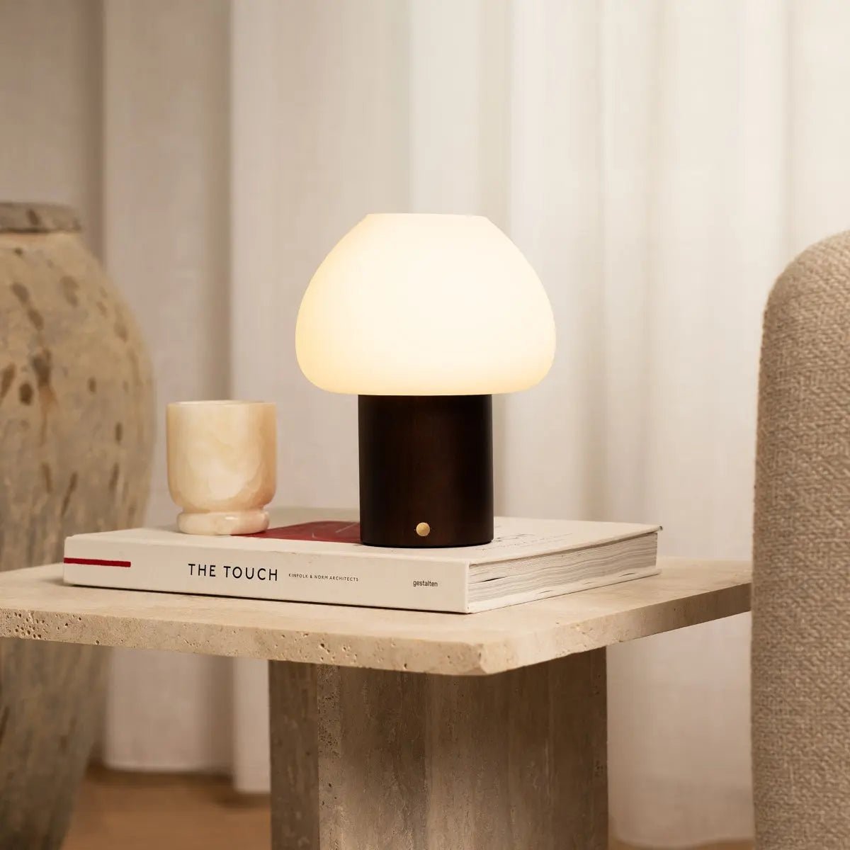 Fynn Mörkbrun Trälampa, Uppladdningsbar