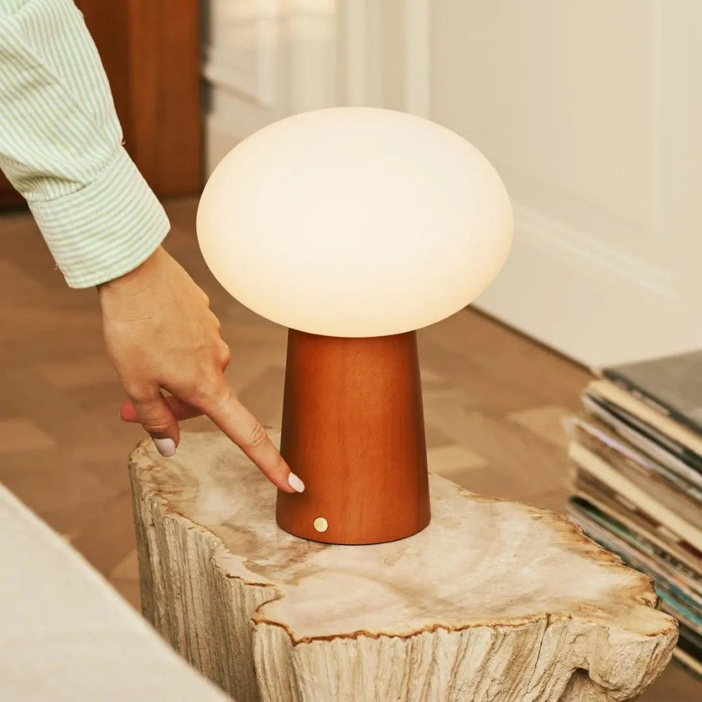 Bordslampa i Trä Max Kastanjebrun