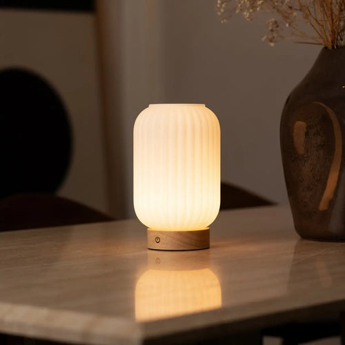 Bordslampa i Trä Lilly Ljusbrun