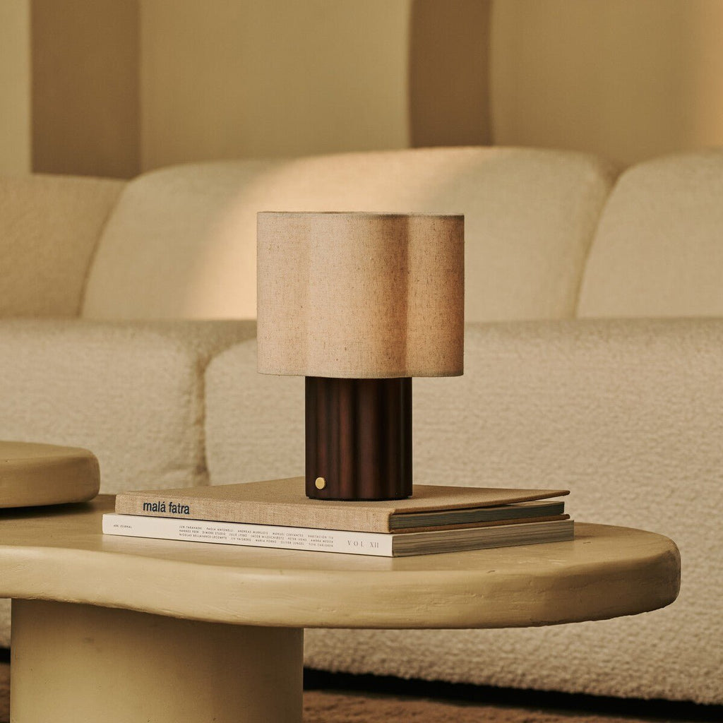 Yalisa Mörk Brun Uppladningsbar bordslampa – Nordic Kollektion